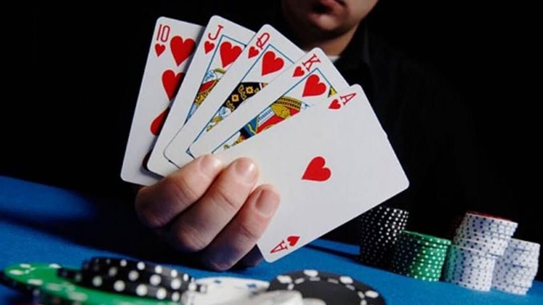 Cần nắm rõ những ngôn từ chuyên môn thường được sử dụng khi chơi poker.